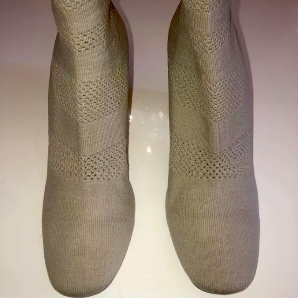 Zara Beige Sock Elastic Heel Booties Size 39